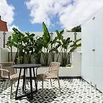 Numa Rato Aparthotel